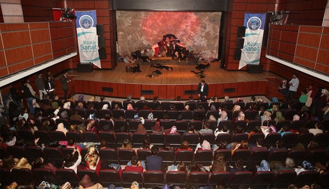 7´DEN 70´E TİYATRO