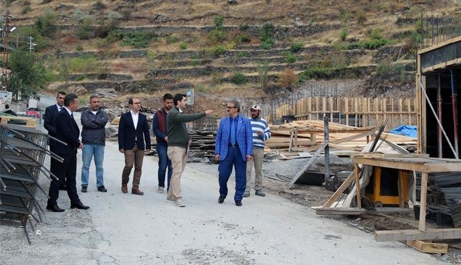 KENTSEL DÖNÜŞÜMDE İNŞAAT ÇALIŞMALARI HIZLA İLERLİYOR