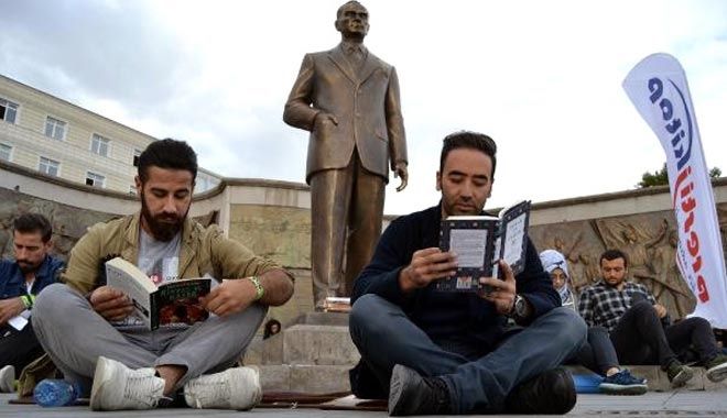 KAYSERİ KİTAP OKUDU!