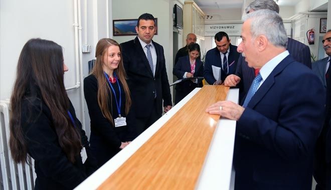 VALİ KAMÇI OKULLARDA İNCELEMELERDE BULUNDU