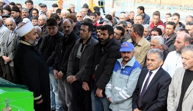 BABASI TARAFINDAN ÖLDÜRÜLEN ÇOCUĞUN CENAZESİNDE İMAMDAN CEMAATE NASİHAT