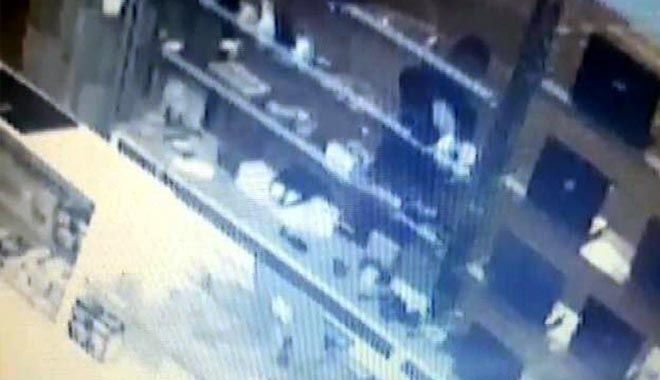 3 SANİYEDE CEP TELEFONU ÇALDI