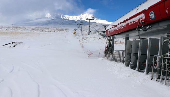 ERCİYES´TE KAR SEVİNCİ