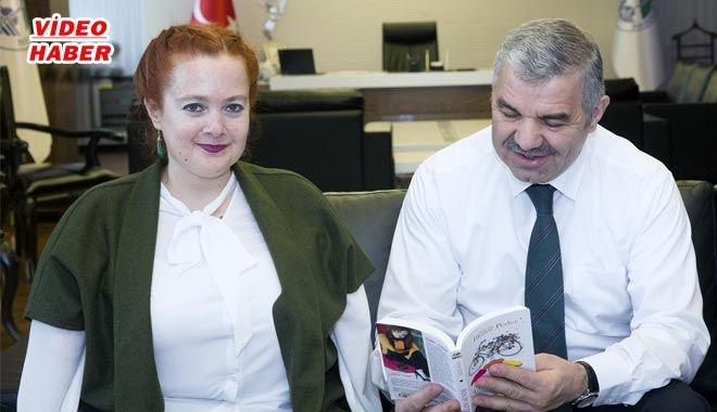 BAŞKAN ÇELİK, ENGELLİ YAZARLAR İLKNUR PEDER VE