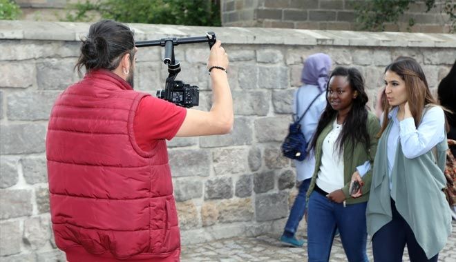 TRT HABERDE YAYINLANAN ?GÖNÜLLÜ ELÇİLER´ PROGRAMI