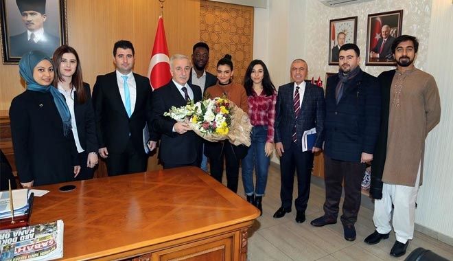 VALİ KAMÇI´YA GÖÇMENLER GÜNÜ ZİYARETİ