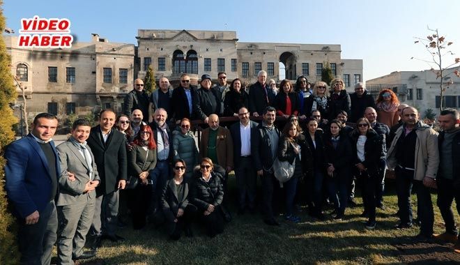 TURİZMCİLER VE GAZETECİLER 