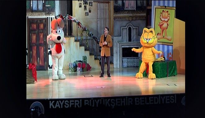 ÇOCUKLAR TİYATROYU BÜYÜKŞEHİR İLE SEVDİLER