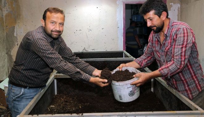 MELİKGAZİ BELEDİYESİ SOLUCAN GÜBRESİ ÜRETİYOR