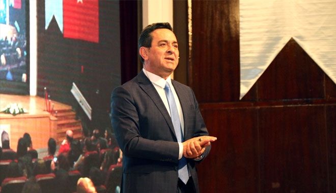 ZAFER KİRAZ KAYSERİ´DE İLETİŞİM SEMİNERİ VERDİ