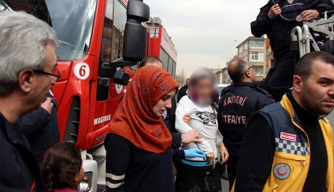 İNTİHAR ETMEK İSTEYEN GENÇ KIZI 