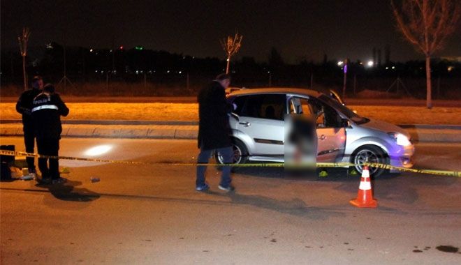 TÜFEKLE OTOMOBİLİ TARADILAR