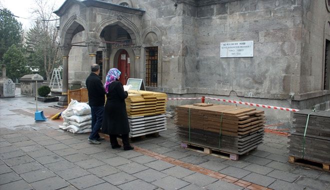 YGS ÖNCESİNDE TÜRBELERDE YOĞUNLUK
