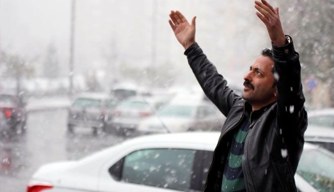 MART KAPIDAN BAKTIRDI 