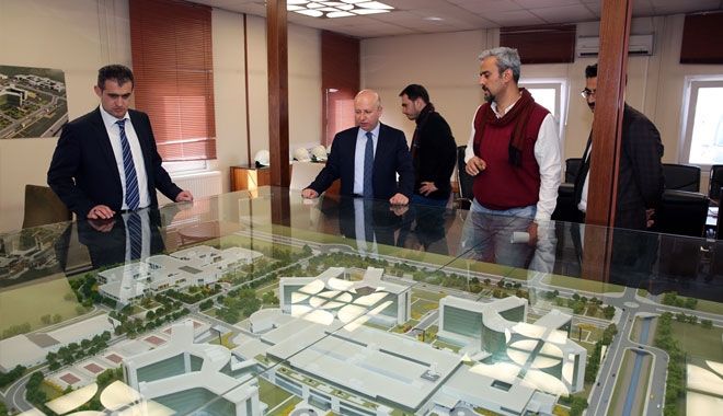 BAŞKAN ÇOLAKBAYRAKDAR BÖLGE HASTANESİNİ İNCELEDİ