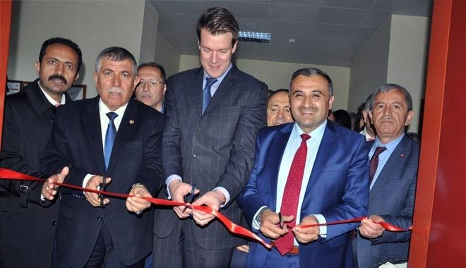 YENİ TARIM BİNASININ TEMEL ATMA TÖRENİNDE 