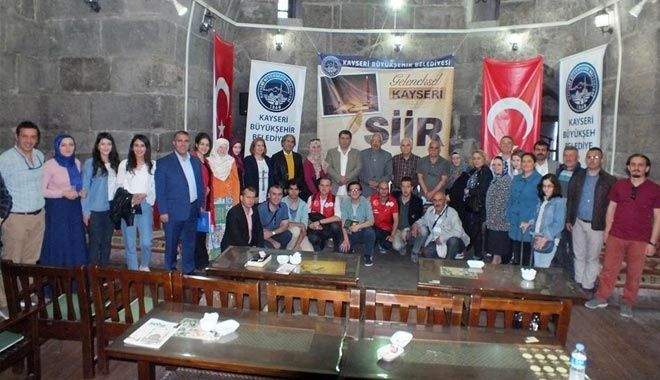 NECİP FAZIL, ÖLÜMÜNÜN 34. YILINDA 