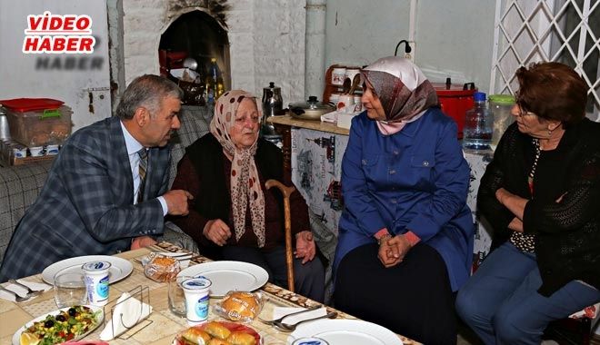 Yaşlılarımız Yalnız Değil