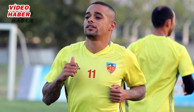 WELLİTON´DAN ŞAŞIRTAN HAMLE