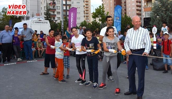 KOCASİNAN´IN ÇOCUK OYUNLARI, 