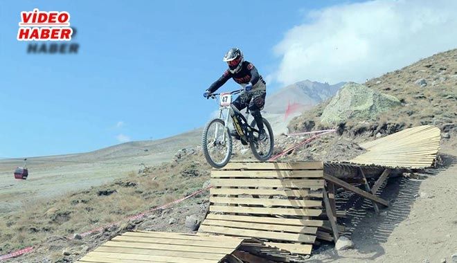BİSİKLETİN KALBİ ERCİYES´TE ATTI