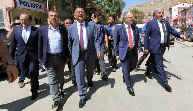 ÇEVRE VE ŞEHİRCİLİK BAKANI MEHMET ÖZHASEKİ, 