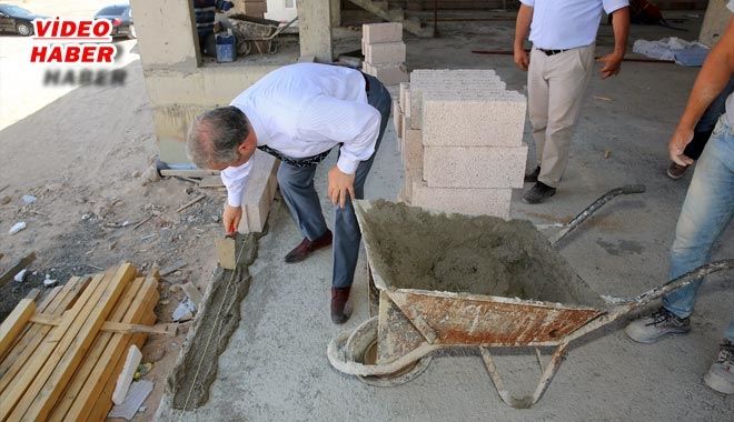 HARÇ KOYDU, DUVAR ÖRDÜ