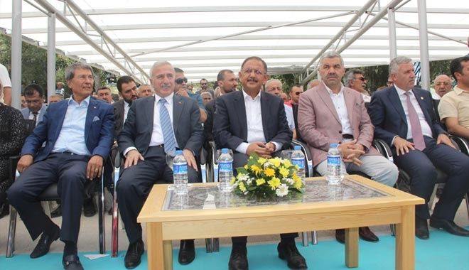 CHP´Lİ ARIK DADALOĞLU ŞENLİKLERİ´NDE SİYASET YAPTI