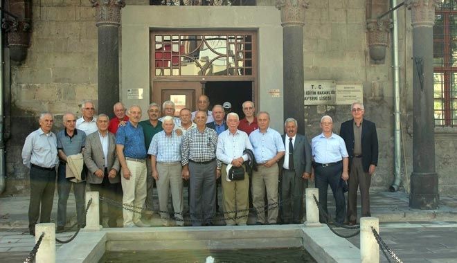 KAYSERİ LİSESİ´NİN 1967 MEZUNLARI BULUŞTU
