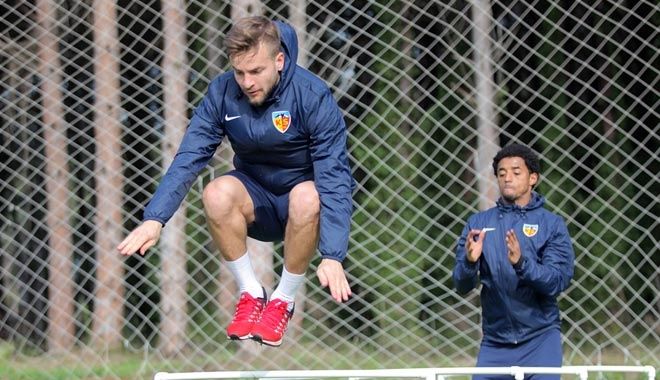 GÖZLER KUPA MAÇINA ÇEVRİLDİ