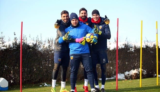 KAYSERİSPOR GALATASARAY´A BİLENİYOR