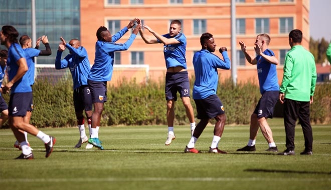 KAYSERİSPOR´DA GÖZLER BAŞAKŞEHİR MAÇINA ÇEVRİLDİ