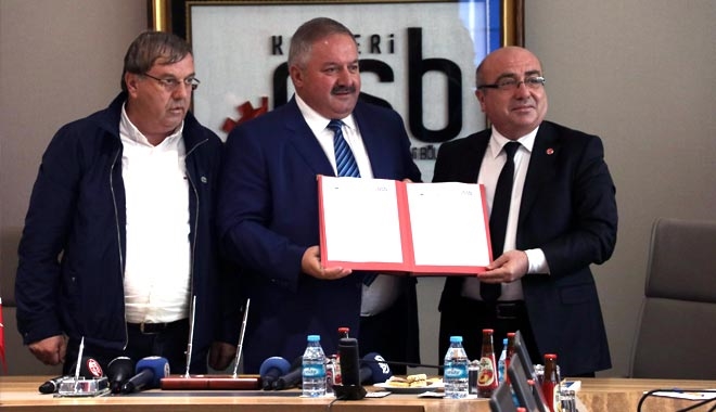 ÜNİVERSİTE SANAYİ İŞBİRLİĞİ PROTOKOLÜ İMZALANDI