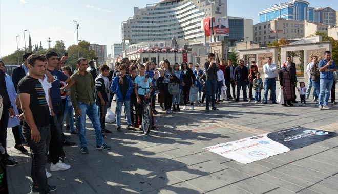 CUMHURİYET MEYDANINDA