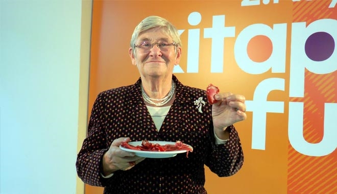 CANAN KARATAY´DAN KAYSERİ PASTIRMASINA ÖVGÜLER