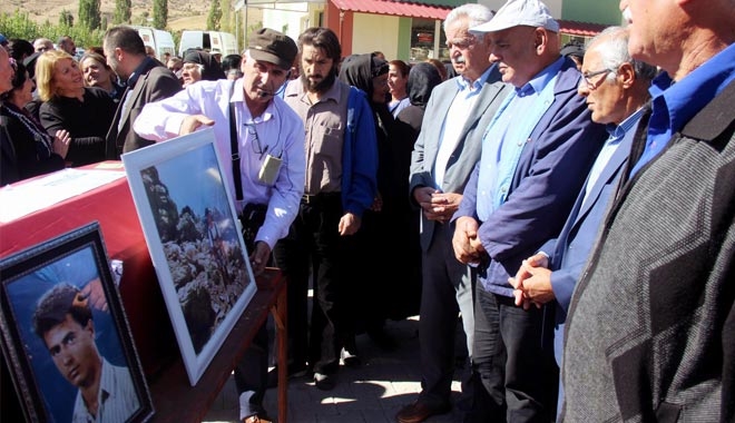 ALP DAĞLARI´NDA CESEDİ 26 YIL SONRA BULUNAN DAĞCI DEFNEDİLDİ