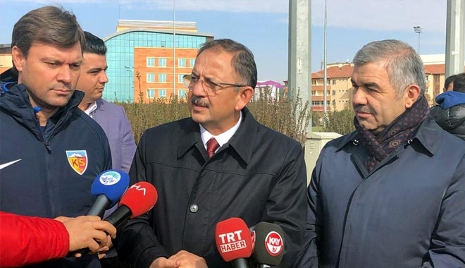 BAKAN ÖZHASEKİ VE BAŞKAN ÇELİK KAYSERİSPOR´DA