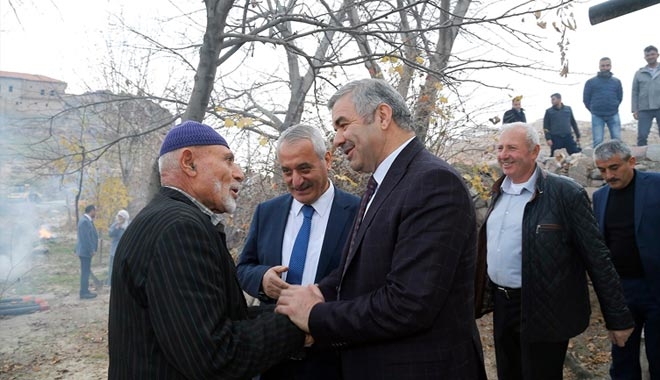 YOL YAPIYOR, GÖNÜL ALIYOR