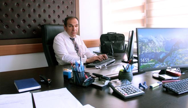 GÖZLERİNİ KAYBETMESİ