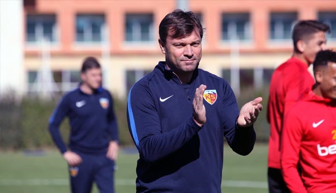 KAYSERİSPOR´DA SAĞLAM İSTİFA ETTİ