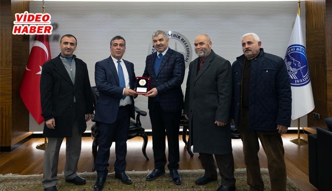 BAŞKAN ÇELİK´E MUHTARLARDAN TEŞEKKÜR