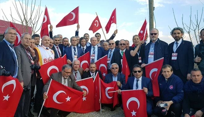 GAZETECİLERDEN MEHMETÇİĞE DESTEK