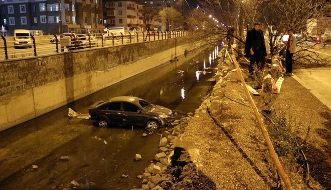 DİREKSİYON HAKİMİYETİ KAYBOLAN ARAÇ