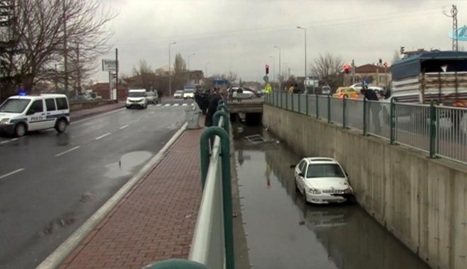 DİREKSİYON HAKİMİYETİ KAYBOLAN OTOMOBİL