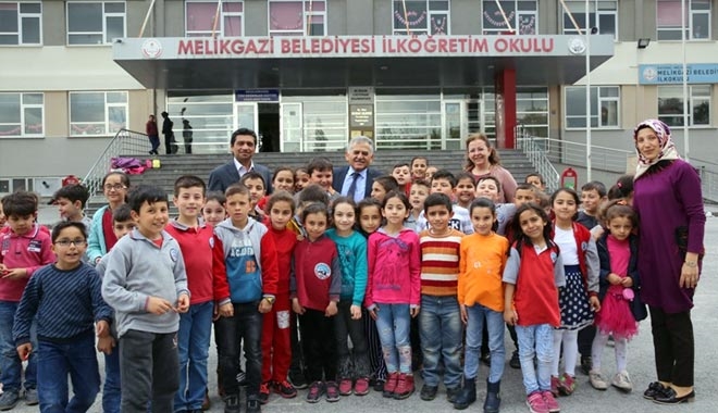 BÜYÜKKILIÇ, MELİKGAZİ İLKÖĞRETİM OKULU´NU