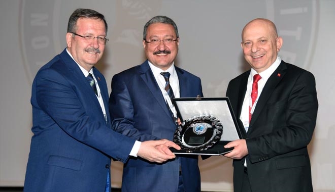 ERÜ REKTÖRÜ GÜVEN