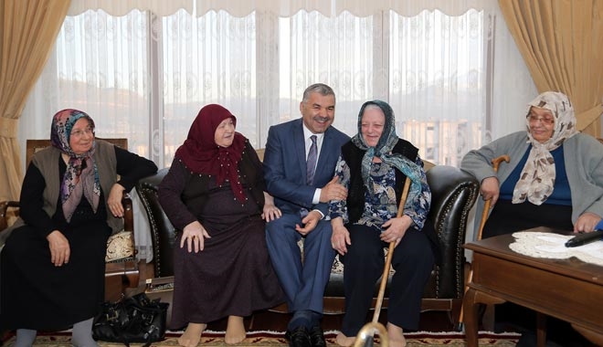 BİR BAŞKAN´DAN DAHA FAZLASI