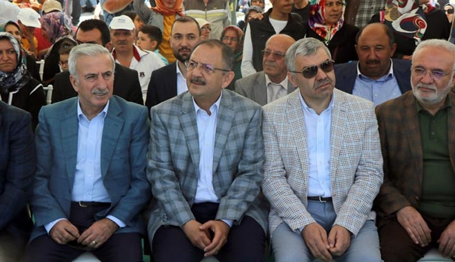 AK PARTİ GRUP BAŞKAN VEKİLİ MUSTAFA ELİTAŞ,