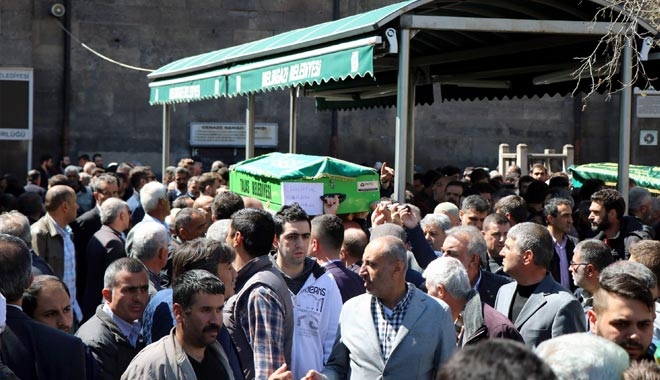 KADIN SÜRÜCÜ ÇARPTI