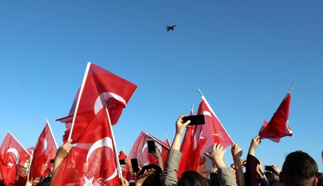 SOLO TÜRK´ÜN GÖSTERİSİ NEFES KESTİ